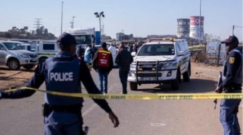 cenubi-afrikada-silahlilarin-hucumu-neticesinde-10-nefer-qetle-yetirilib