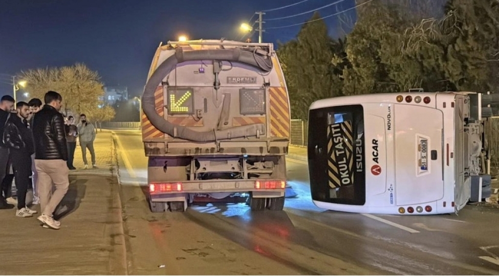 xidmeti-avtobusla-yuk-avtomobili-toqqushub