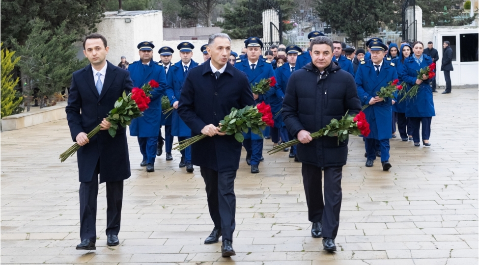 j2-8243-reysinin-faciesinin-ildonumunde-helak-olanlarin-xatiresi-anilib