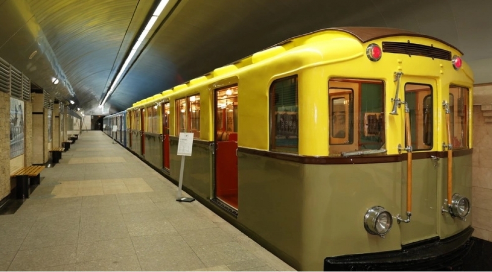baki-metrosunda-retro-vaqonlar-numayish-etdirilecek