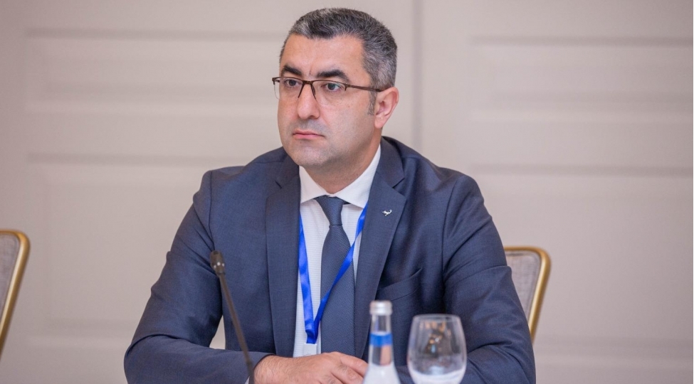 bu-il-11-ali-mektebin-akkreditasiyasi-aparilib