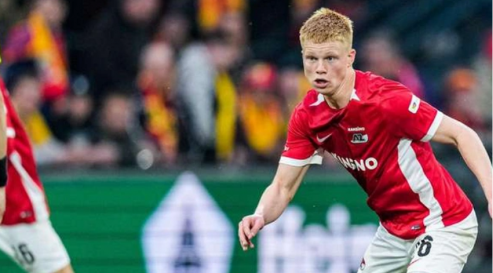 real19-yashli-yarimmudafiechisi-kes-smitle-maraqlanir