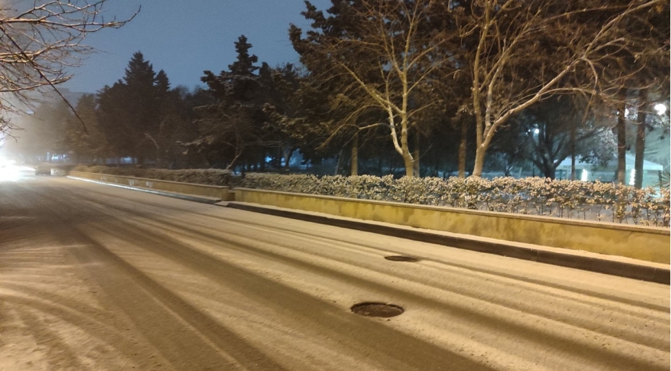 dagliq-erazilerde-yollar-qardan-ve-buzdan-temizlenib