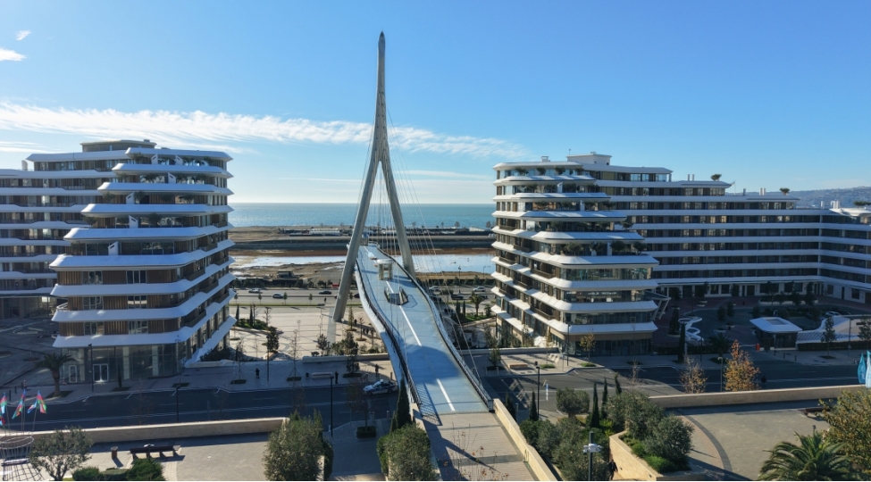 euronews-baki-ag-sheher-sheher-transformasiyasinin-simvoludur