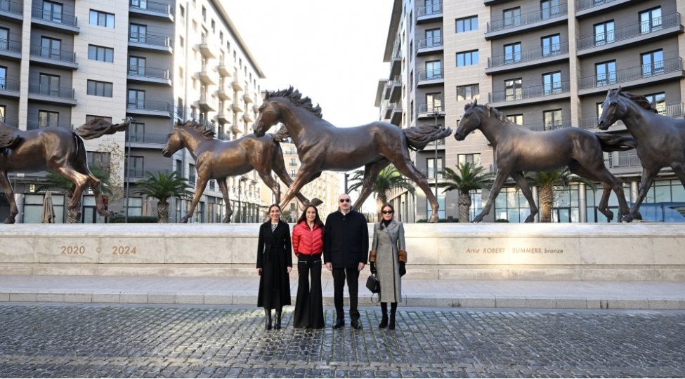 prezident-ilham-eliyev-baki-ag-sheherde-olub-yenilenibfoto
