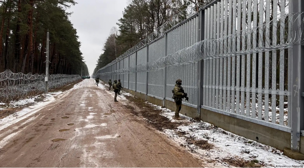 litva-rusiya-ve-belarusla-serhedde-korpuleri-minalamaga-hazirlashir