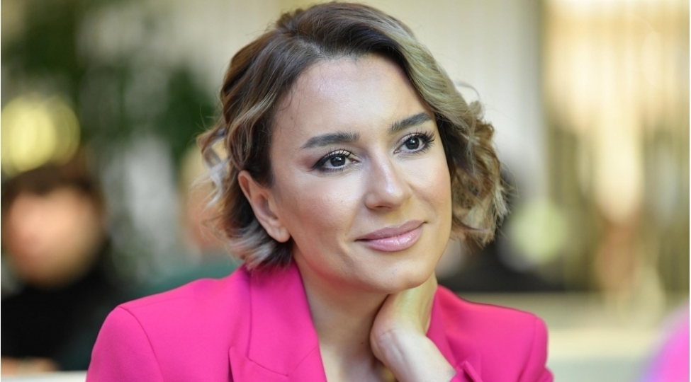 internet-mugennilerine-hormet-etmirem-tunzale-agayeva