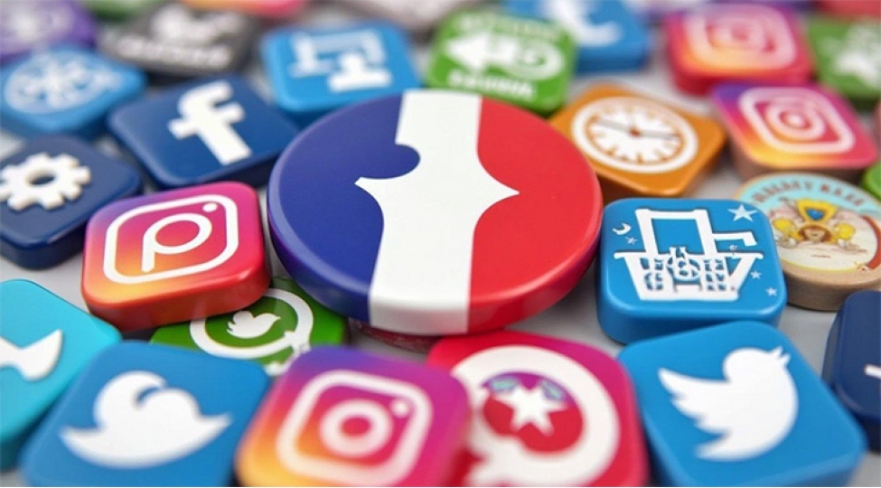 fransada-15-yashindan-kichik-shexslerin-sosial-shebekelerden-istifadesi-qadagan-edilir