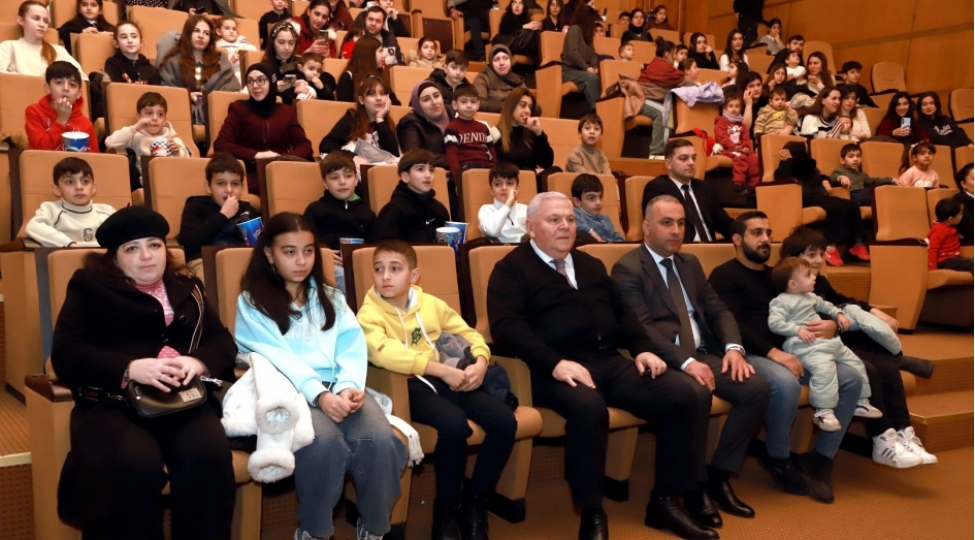 shekide-shehid-ve-qazi-ovladlari-uchun-yeni-il-shenliyi-teshkil-edilib