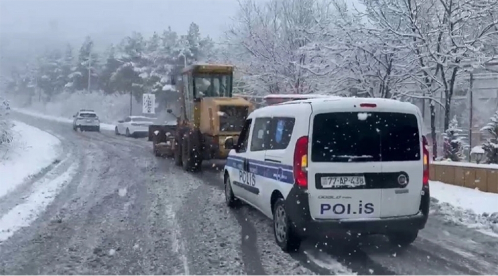 din-yollar-qar-ve-buzdan-temizlenir