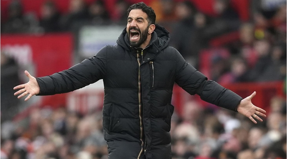 manchester-yunaytedin-bash-meshqchisi-istefaya-gonderilib