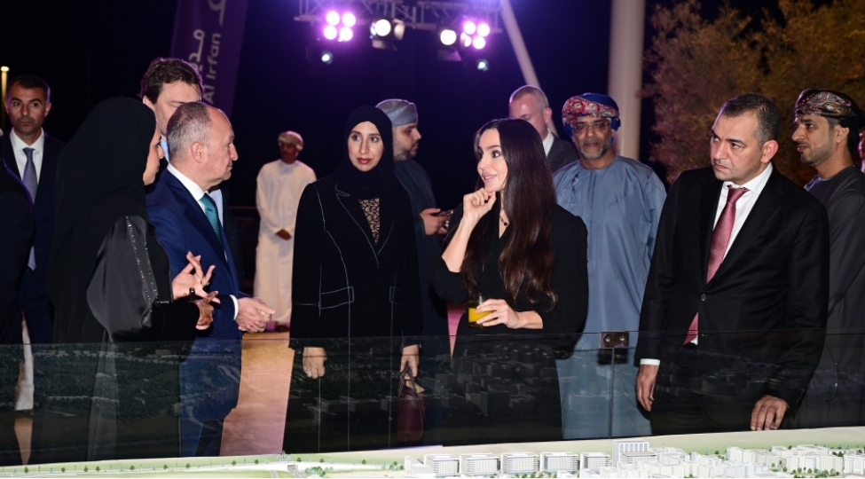 leyla-eliyeva-maskat-sheherinde-omanin-turizmin-inkishafi-shirketi-terefinden-heyata-kechirilen-layihelerle-tanish-olub