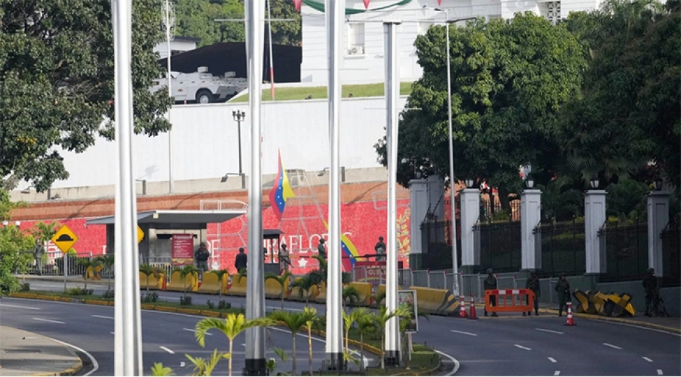 venesuelada-prezident-iqametgahinin-yaxinliginda-silah-sesleri-eshidilib