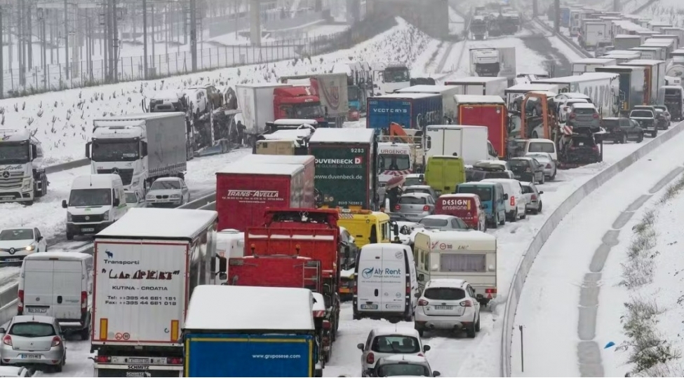 guclu-qar-avropa-yollarinda-veziyyeti-agirlashdirib