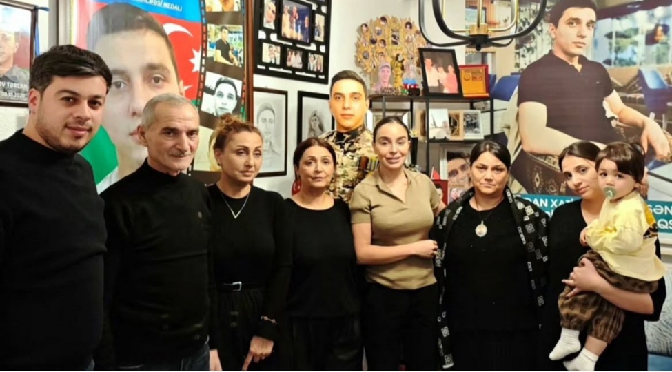 leyla-eliyeva-shehid-ailesini-ziyaret-edib-foto