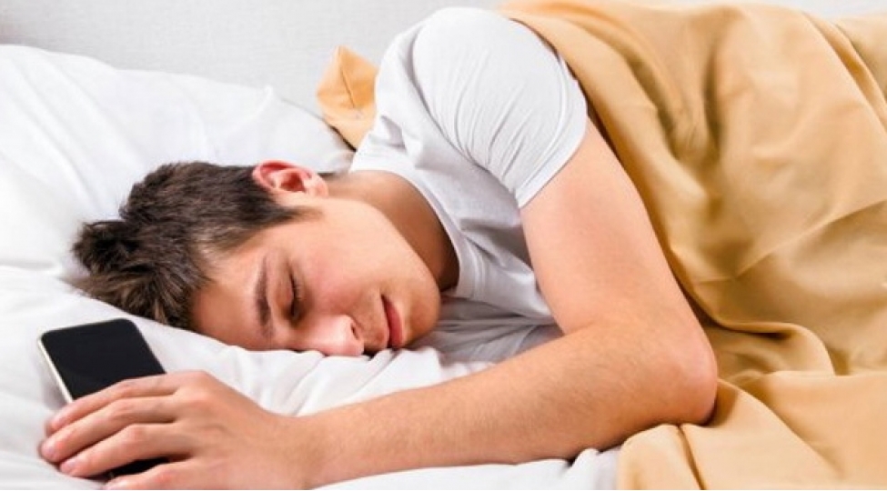 yuxu-rejimi-yeniyetmelerin-psixi-saglamligina-nece-tesir-edir-arashdirma