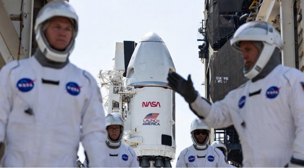 nasa-aya-gonderilecek-pilotlu-kosmik-geminin-hazirliginin-ilk-merhelesini-yekunlashdirib