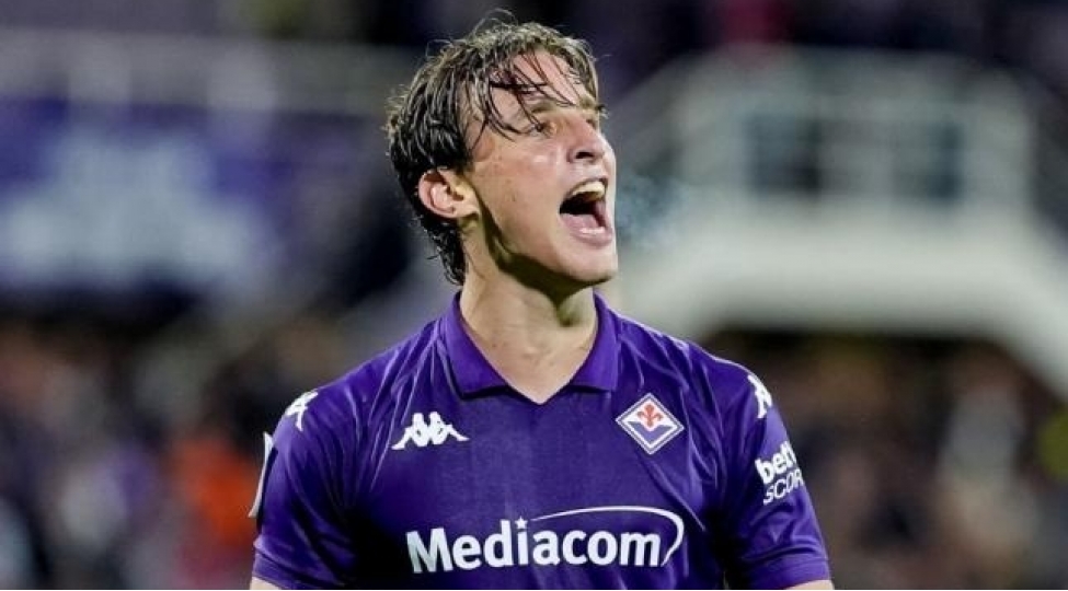 meydanda-ureyi-dayanan-futbolchu-klubdan-gonderildi