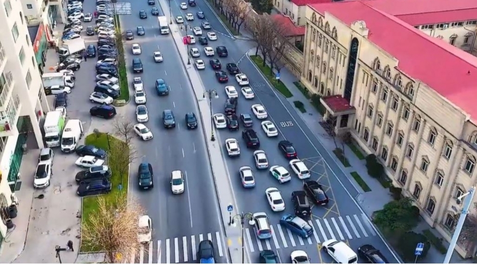 bakida-daha-bir-unvanda-ishiqfor-qurashdirilib-video