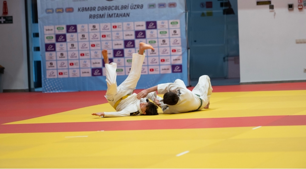 federasiya-kemer-dereceleri-uzre-resmi-imtahan-kechirib