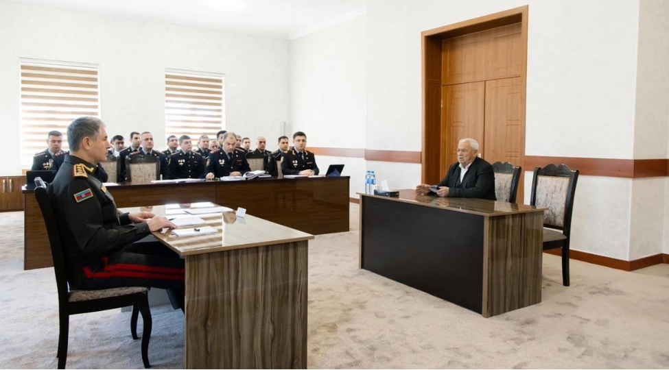 vilayet-eyvazov-qebelede-novbeti-vetendash-qebulu-ve-sira-baxishi-kechirib-video