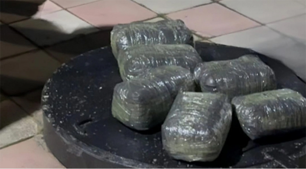 siyezende-narkotiklerin-qanunsuz-dovriyyesinde-teqsirlendirilen-qadin-hebs-olunub