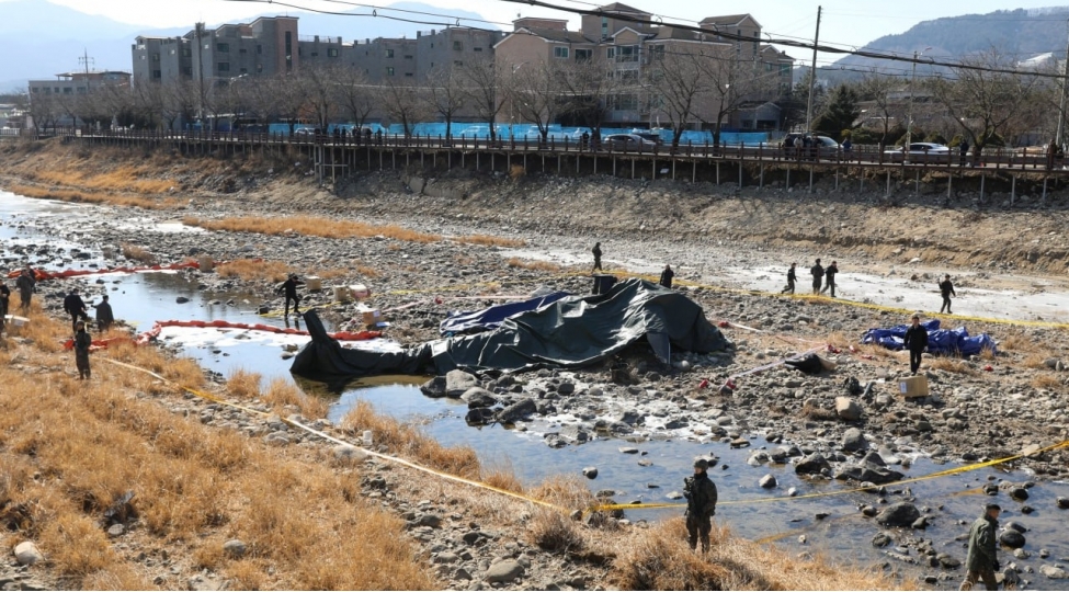 cenubi-koreyada-herbi-helikopter-qezaya-ugrayib-olenler-var-foto