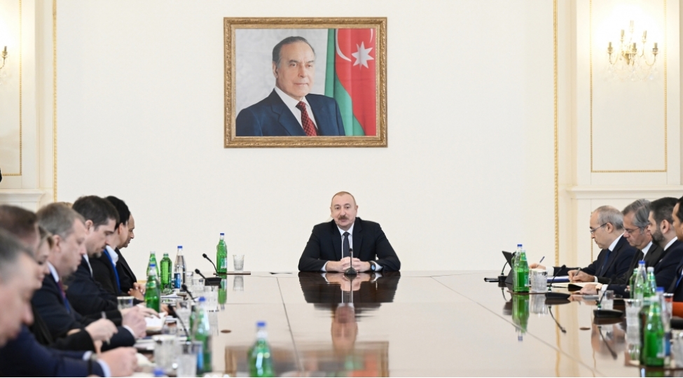 prezident-ilham-eliyev-absh-ticaret-palatasininnumayende-heyetini-qebul-edib-foto