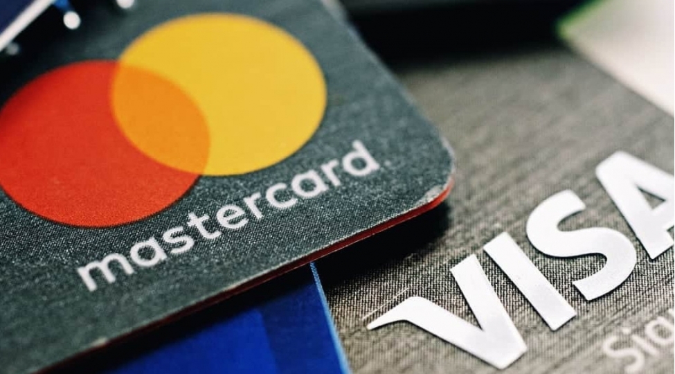 avropada-visa-ve-mastercard-dan-asililigin-azaldilmasina-chagirish-edilib