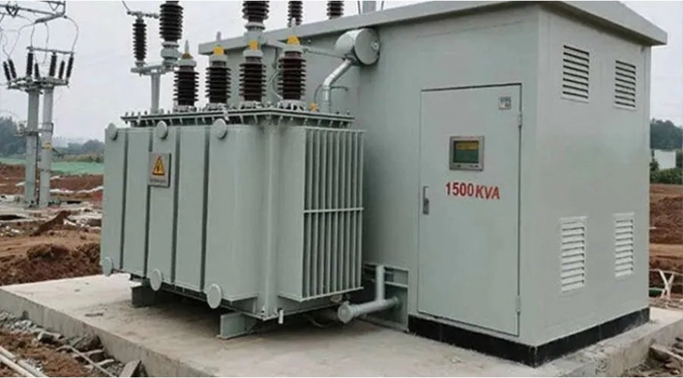 bilesuvarda-transformator-partlayib