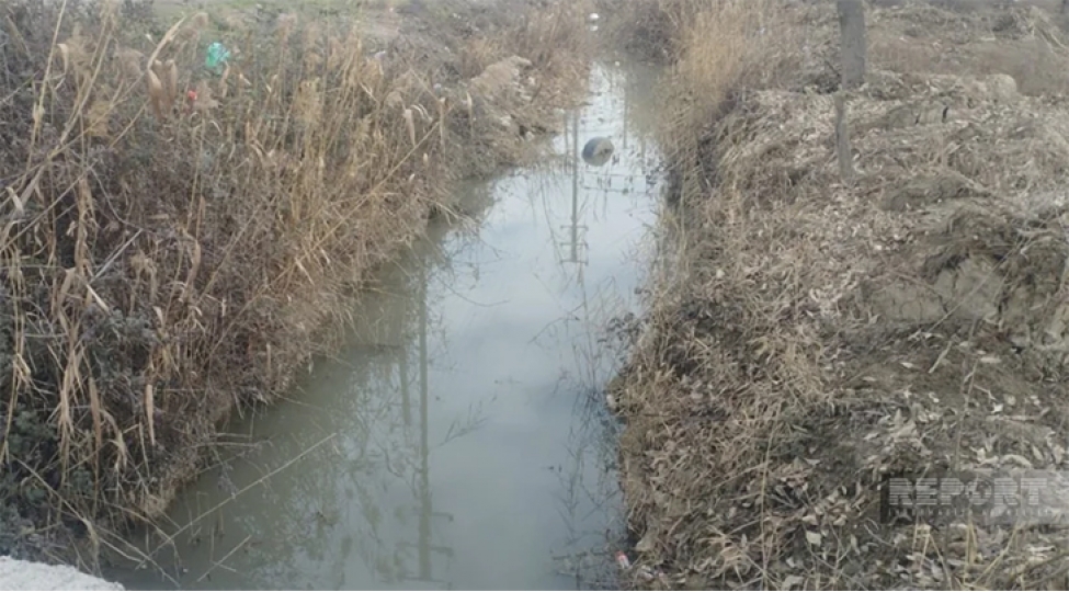 kurdemirde-kanalda-meyit-tapilib