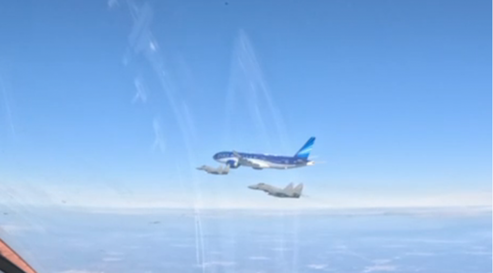 prezidentin-teyyaresini-serbiya-qiricilari-mushayiet-etdi-fotovideo