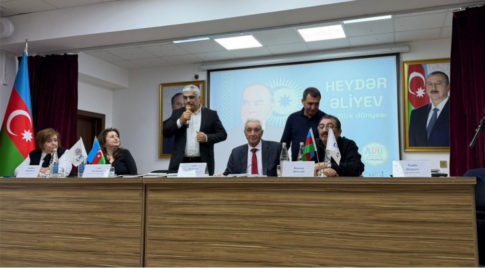 heyder-eliyev-ve-turk-dunyasi-movzusunda-tedbir-kechirilib