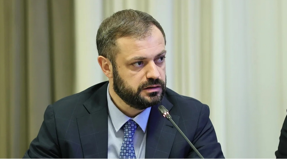 azerbaycan-benzini-ermenistanda-chox-suretle-satilir-papoyan