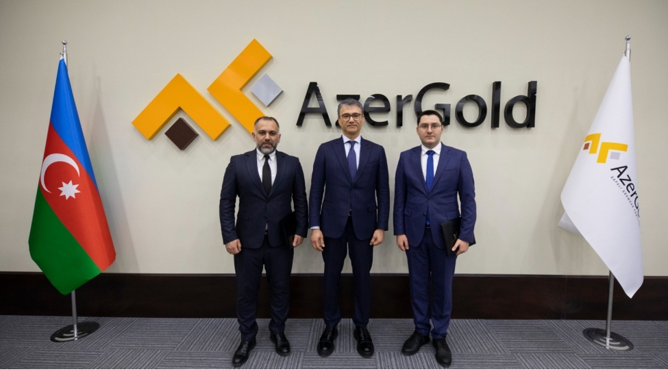 zakir-ibrahimov-4-cu-yukselish-musabiqesinin-qalibleri-ile-mentorluq-proqraminin-yekunlarina-dair-gorush-kechirib