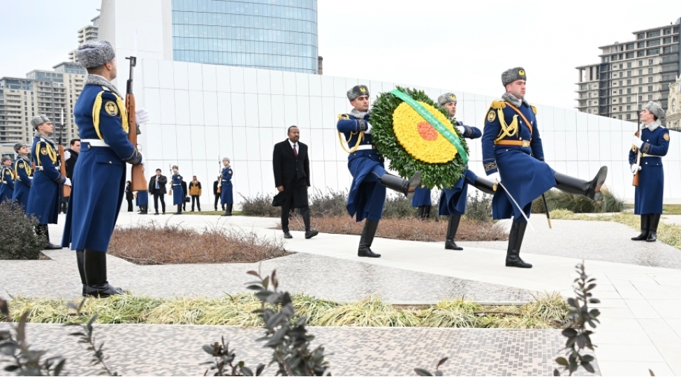 efiopiyanin-bash-naziri-zefer-parkini-ziyaret-edib