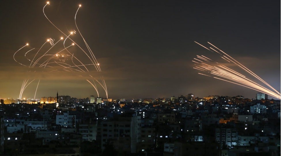 tel-aviv-sheherinde-iranin-raket-hucumu-sebebile-hava-heyecani-elan-edilib