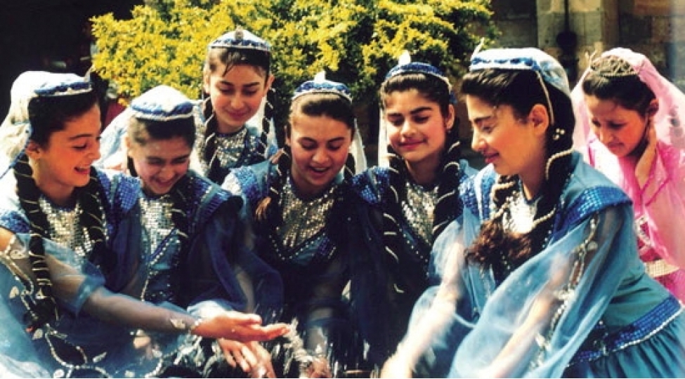 feal-vetendashliq-movqeyi-sergileyen-azerbaycan-qadini