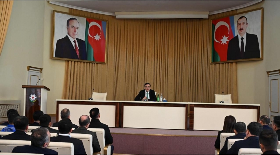 ferid-qayibov-qazaxda-ugim-ve-diger-idman-qurgularinin-rehberleri-ile-gorushub