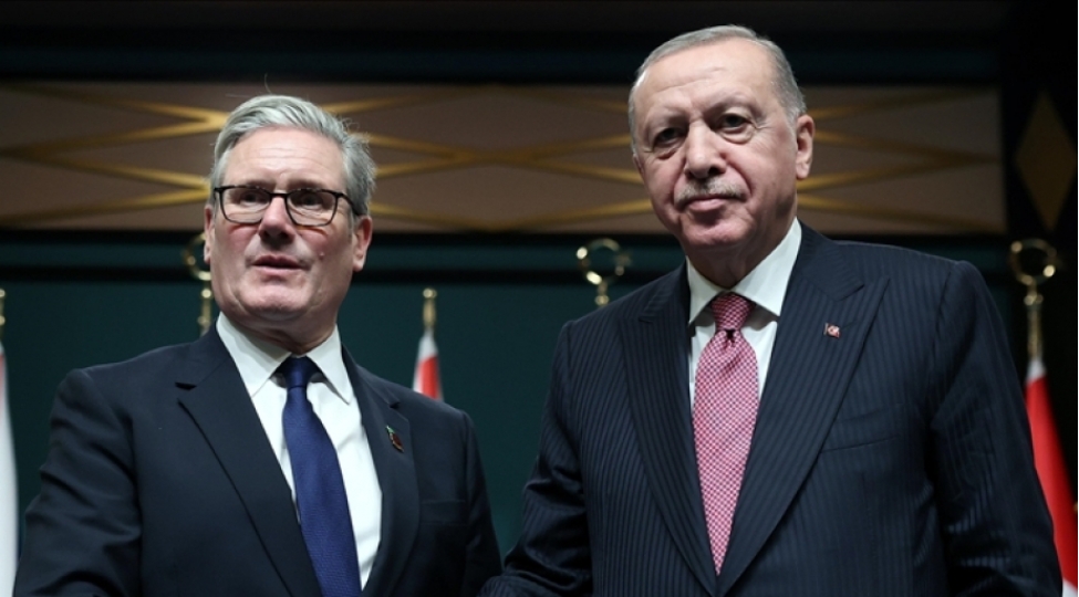 erdogan-ve-kir-starmer-arasinda-telefon-danishigi-olub