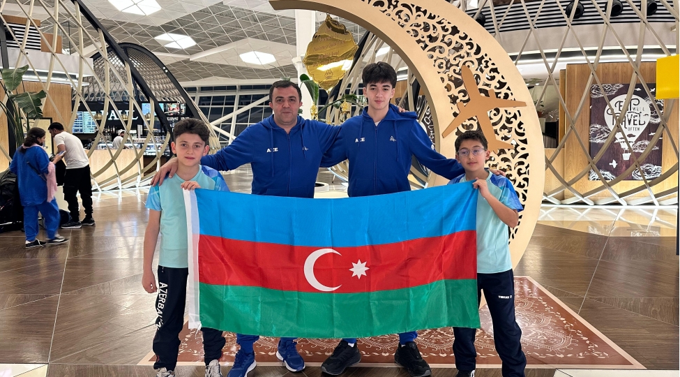 stolustu-tennischiler-novbeti-yarishlara-yollaniblar