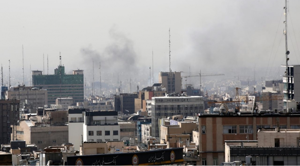 iran-qizil-aypara-cemiyyeti-absh-israil-hucumlarinda-13785-mulki-obyekte-ziyan-deyib