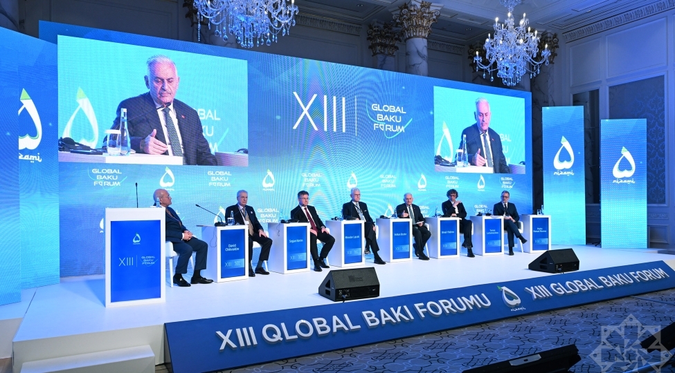 xiii-qlobal-baki-forumunda-bmt-sisteminde-islahat-ve-qlobal-emekdashliq-movzusu-diqqet-merkezinde-saxlanilib