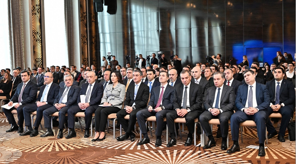 muasir-reqemsal-dunyada-istehlakchilar-elektron-ticaret-reqemsal-xidmetler-ve-tehlukesizlik-movzusunda-tedbir-kechirilib