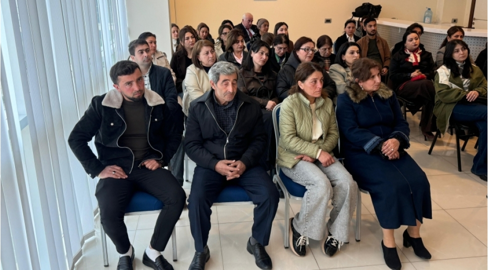 gurcustandaki-azerbaycandilli-mekteblerin-veziyyeti-muzakire-edildi