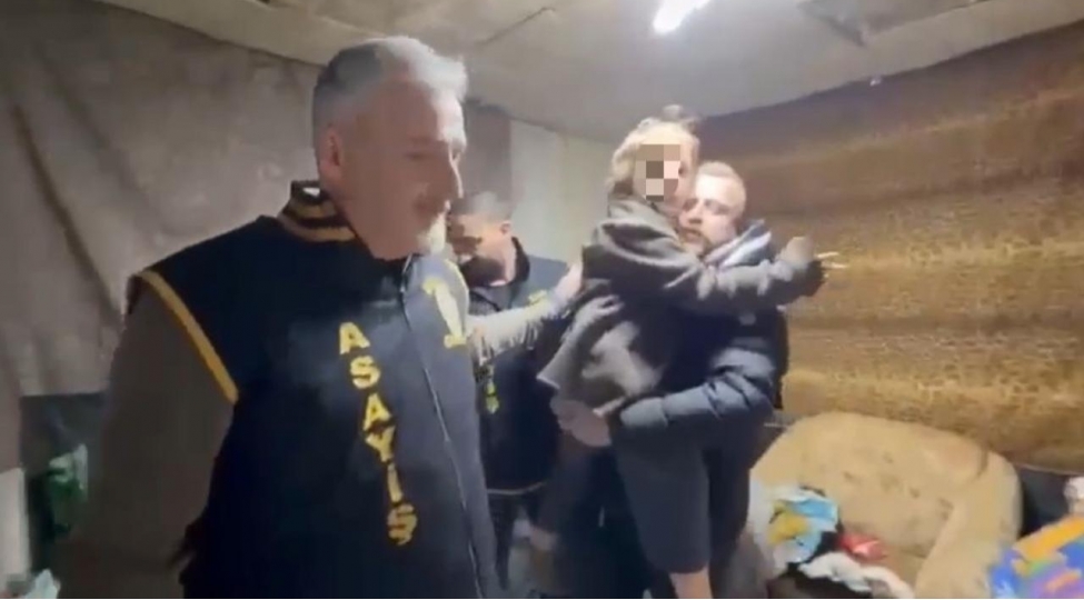 bir-yashinda-iten-ushaq-sekkiz-yashinda-tapildi