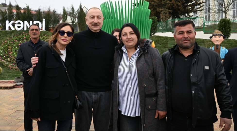 prezident-mehriban-sen-de-gel-bizimle-shekil-chekdir-video