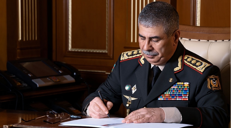 zakir-hesenov-turkiye-ve-qeterli-hemkarlarina-bashsagligi-verib