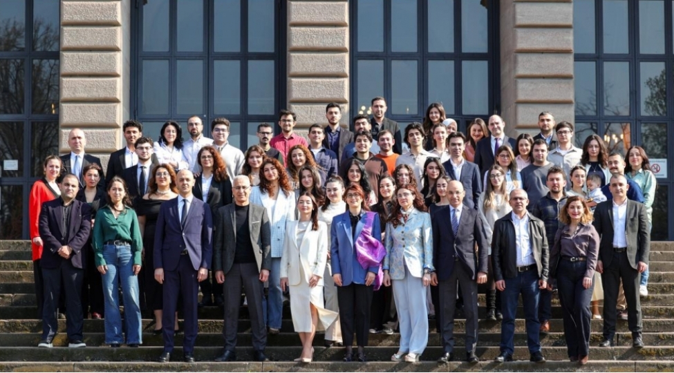 strasburqda-azerbaycanli-telebeler-ve-elmi-teshebbusler-diqqet-merkezinde-olub