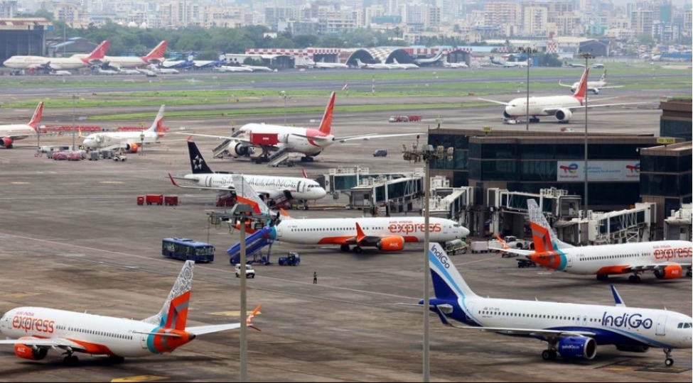 hindistan-aviashirketleri-uchushlarin-sayini-azaldir